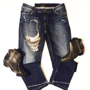 ๐NEW Silver Jeans Co. Suki Curvy Dark Jeans
